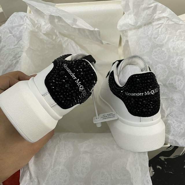 Picture of Alexander McQueen Shoes _SKU21815151SZ35-4470